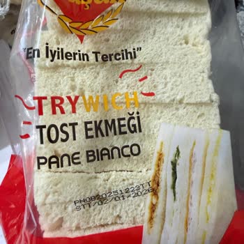 Göztepe Şubesinde Küflü Ekmeğin Ve Bozuk Damacana Suyunun İadesi Talep Ediliyor