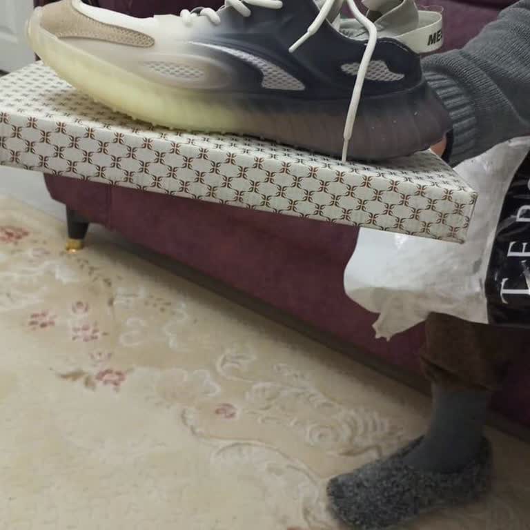 Yanlış Ayakkabı Gönderimi Ve Mağazanın Yardımcı Olmayan Tutumu