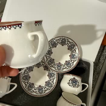 Hepsiburada’da Hatalı Fincan Seti İçin Acil Değişim Talebi