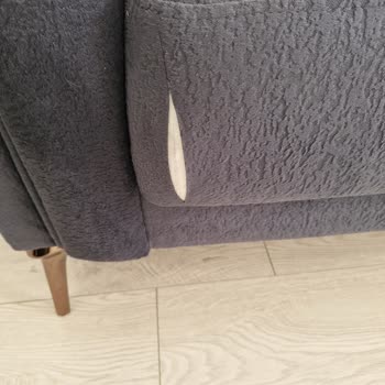 Teslim Edilen Koltuk Ve TV Ünitesindeki Hasarlar İçin Çözüm Bekliyorum