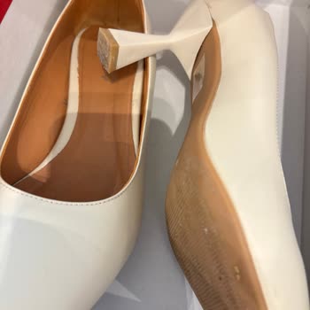 Topukları Kısa Sürede Kırılan Ayakkabının Değişimini Talep Ediyorum