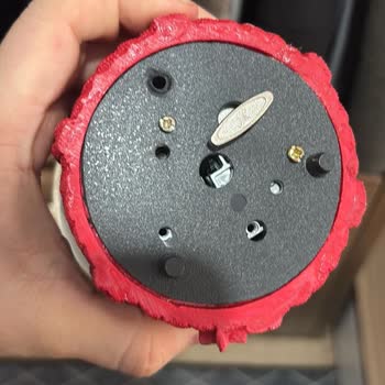 English Home'den Alınan Yılbaşı Küresinin Kırık Ve Çizik Gelmesi