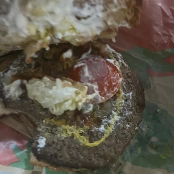 Burger King Gemlik Şubesinde Özensiz Hazırlık Ve Bayat Ekmekle Whopper