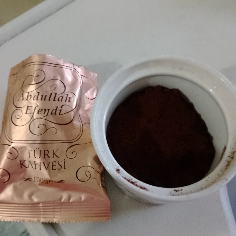 Abdullah Efendi Kahvesinde Beyaz Tanecikler Ve Değişen Tat