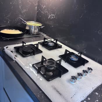 Bosch Cam Ocak Patlaması Sonucu Kullanılamaz Hale Geldi Ve Gıda Mağduriyeti Yaşandı