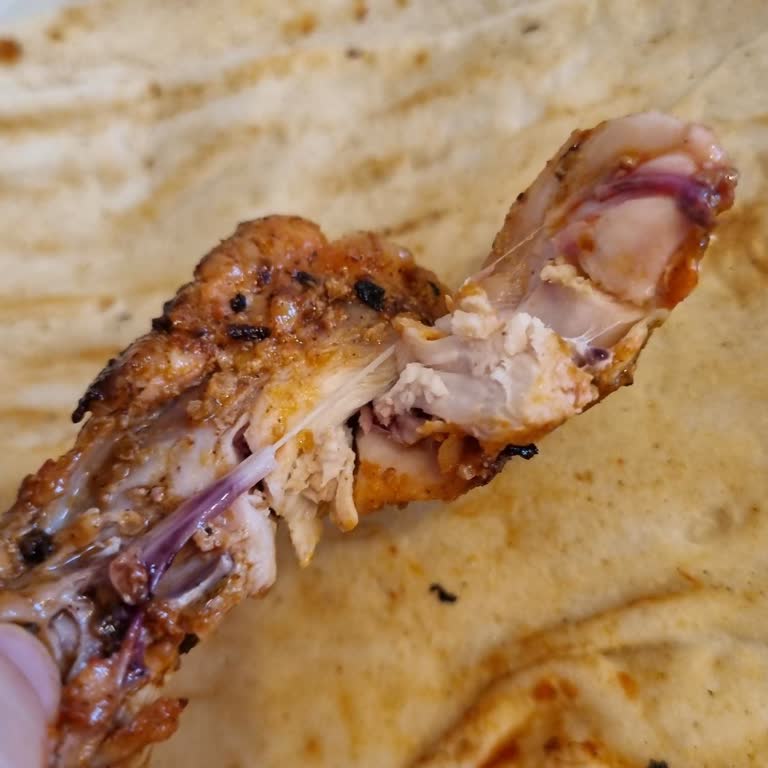 Yanmış Ve Çiğ Mangal Ürünü İle Eksik Yan Ürünler Teslim Edildi