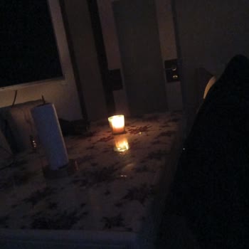 Beylikdüzü’nde Kışın Sürekli Uzun Elektrik Kesintileri Aileyi Tehdit Ediyor