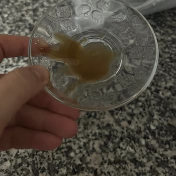 Kent Boringer Soslarının Renk Ve Tat Anormalliği Mide Ağrısına Neden Oldu