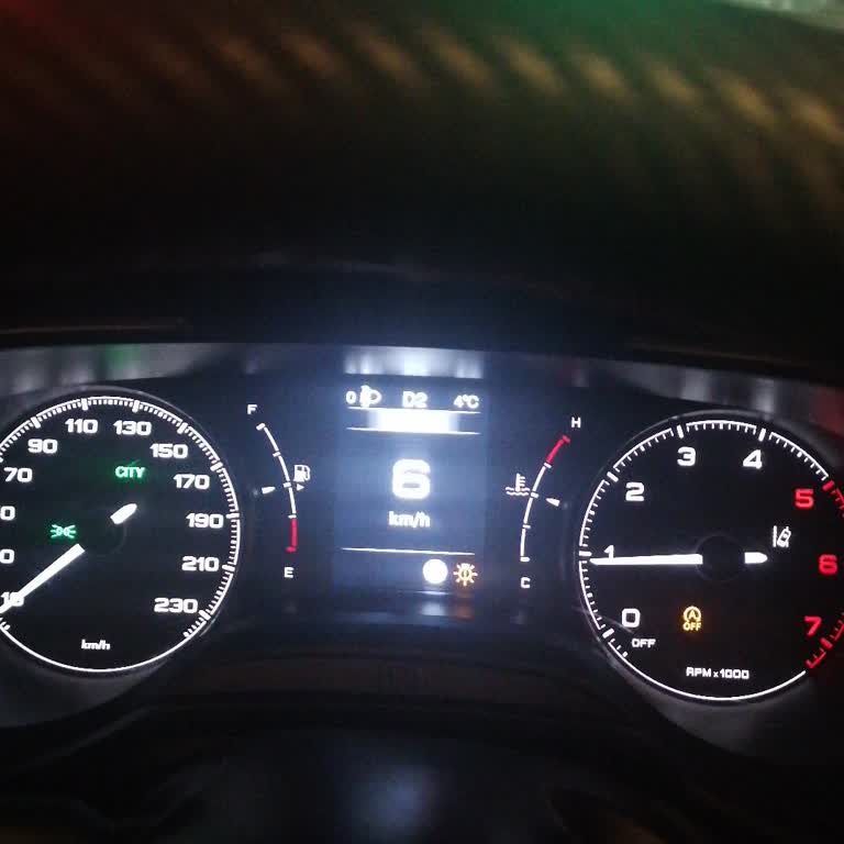 Tekrarlayan Lambalar Arızası Ve Uzun Servis Süresi Nedeniyle Araç Değişim Talebi