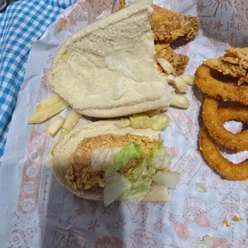 Soğuk Ve Eksik Malzemeli Tavuk Burger Destek Alınamadı