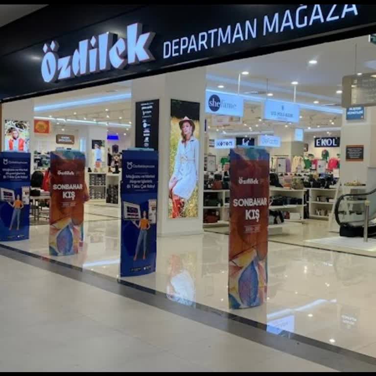 Güvenlik Görevlisinin Bakışları Alışverişimi Engelledi