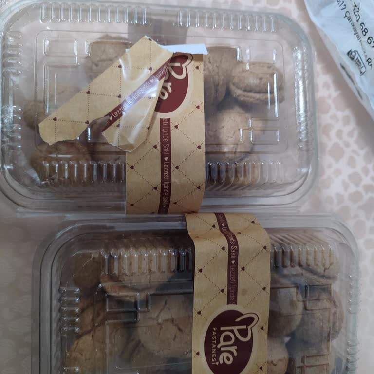 Pare Acı Badem Kurabiyeleri Sert Ve Taze Değil, İade Talebi