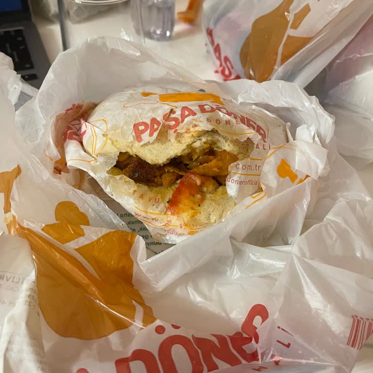 Yemeksepeti'de Çiğ Döner Skandalı Ve Cevapsız Müşteri Hizmetleri