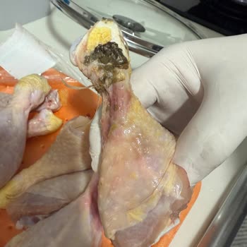 BİM Şubesinden Bozuk Piliç Bageti, Sağlık Endişesi Ve İade Talebi