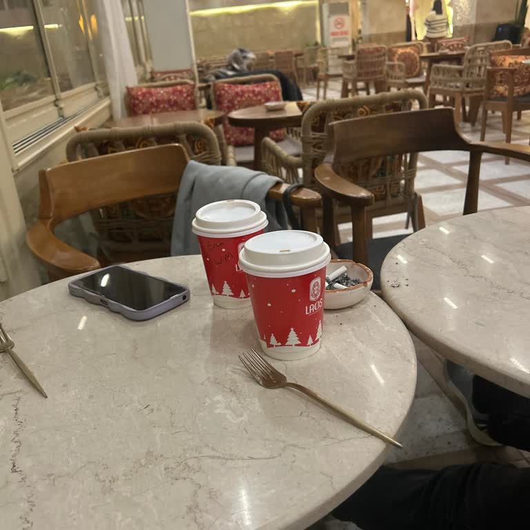 Laos Coffee Roastery Saygısız Personel ve Soğuk Kahve