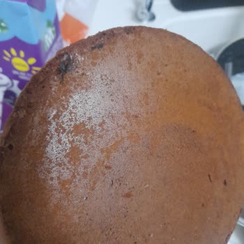 UNO Pastane Ürününün İçinde Şüpheli Siyah Parçacıklar