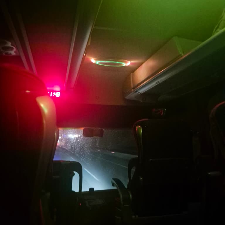 İnan Turizm Kaptanı Otobüste Sigara İçerek Yolcuları Sağlığını Tehlikeye Attı