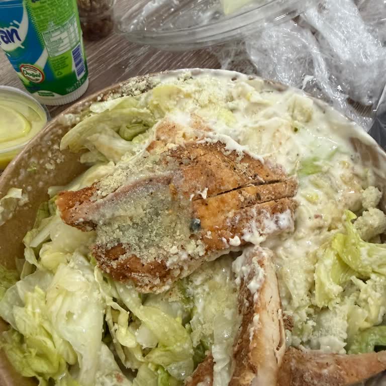 Getir Yemek'ten Küflü Sezar Salata, Sağlık Ve Hijyen Riski