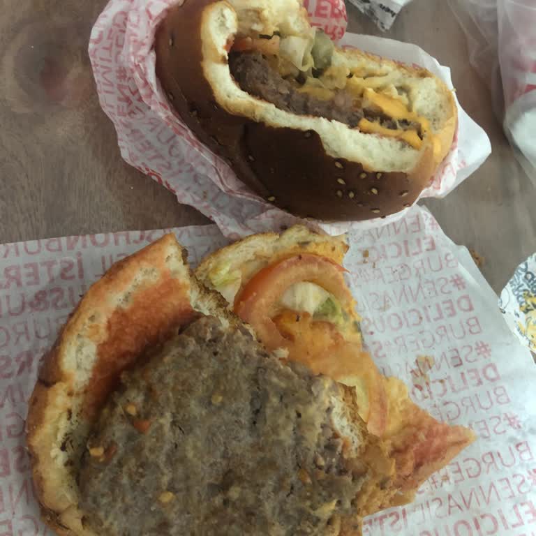 Kokmuş Hamburger Menüsü, Yetersiz Tazminat Ve İlgisiz Müşteri Hizmetleri