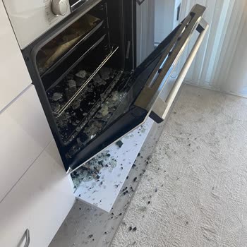 Bosch Ankastre Fırının Camı Patladı, Servis Umursamaz Yaklaşımla Mağduriyet Yaratıyor