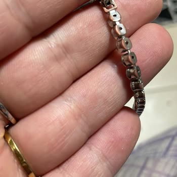 Lujo Aksesuar Çelik Takıların Renk Atması Ve Ciltte Yeşillenmesi