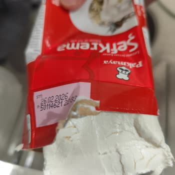 Şef Krema Katılaşmış Ve Kıvamı Bozulmuş