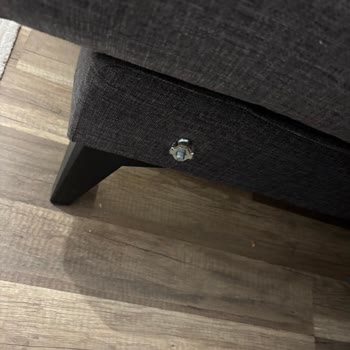 Garanti Kapsamındaki Kırılan Koltuğun Tamiri İçin İki Aylık Bekleme Ve Söz Tutulmayan Hizmet