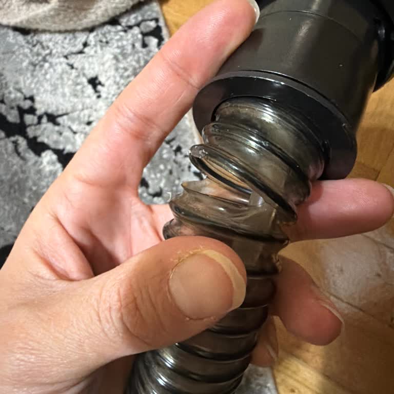 Kiwi Kcc2345W Halı Koltuk Yıkama Makinesinde Hortum Parçası Eksik