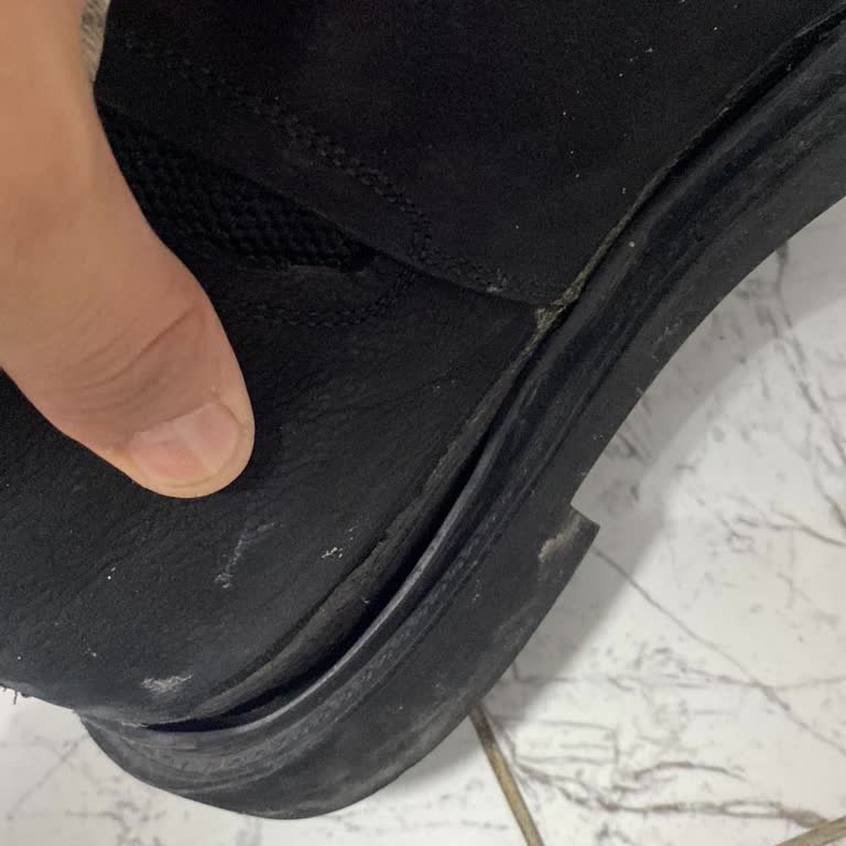 Yüksek Fiyatlı Botta Açılma Ve Mağaza Desteği Yok