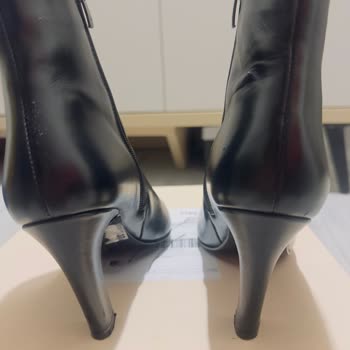 Topukları Yamulan Botta Onarım Yok, Para İadesi Talebi