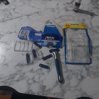 Gillette Blue3 Plus Razors Broke And Injured Me