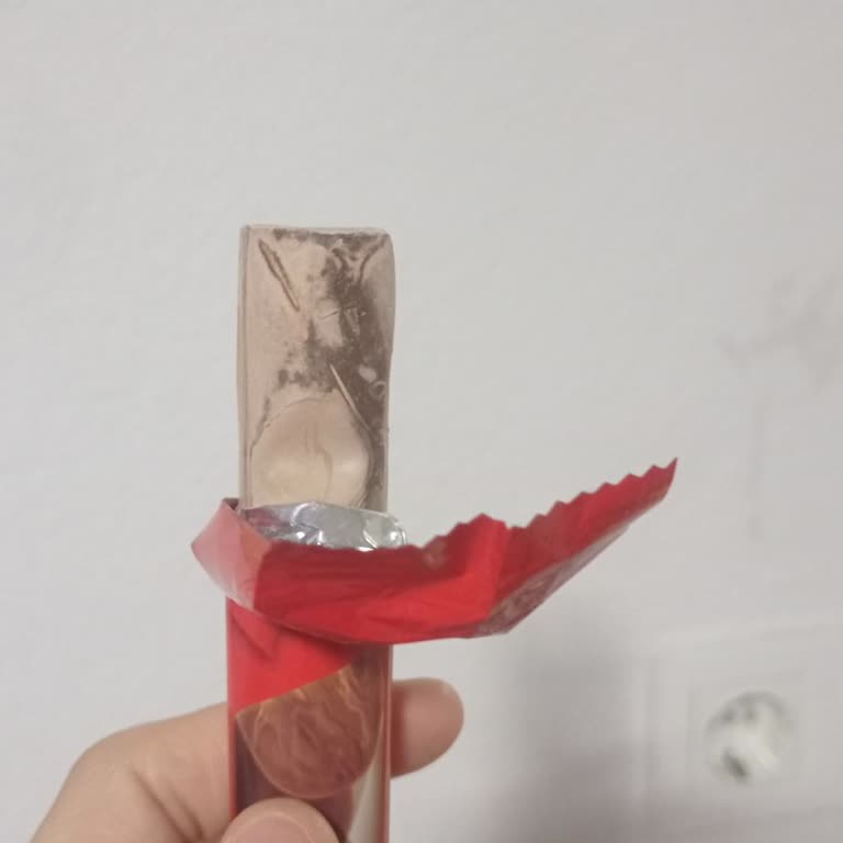 Eti Sütlü Çikolatada Renk Değişimi Ve Sertleşme Şikayeti