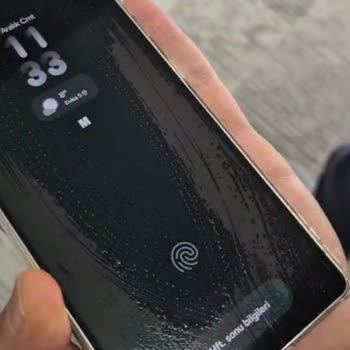 Samsung S25 Ultra Ekran Kenarlarında Kirlenme Sorunu Ve İade Talebi