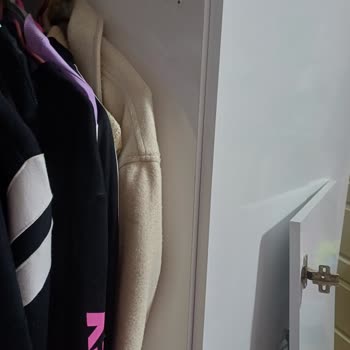 Evkur Çocuk Gardırobunda Gevşeyen Menteşeler Çocuğumun Ayağını Kırdı, 3 Hafta Geri Dönüş Yok