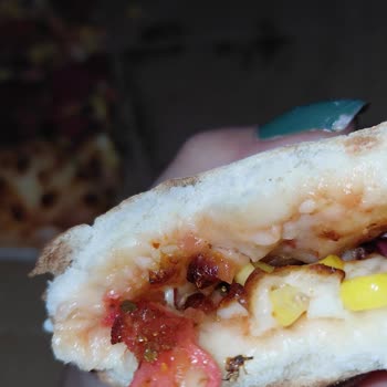 Pizza Bulls Bakırköy’de Böcekli Pizza: Hijyen Ve Gıda Güvenliği İhlali