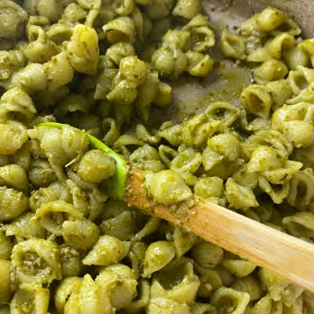 Pastavilla Pesto Sosunda Yabancı İplik Parçaları Bulundu Ve Hijyen Şüphesi