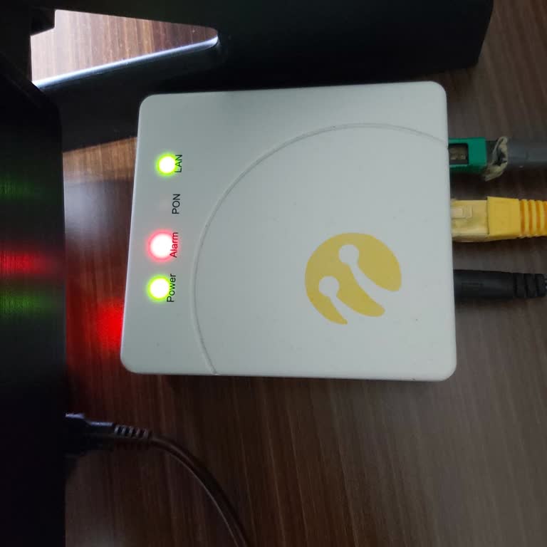 İzmir Karabağlar’da Turkcell Superonline İnternet Kesintisi Ve Hızlı Çözüm Talebi