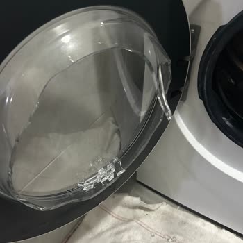 Camı Kırılan Bosch Çamaşır Makinesinde Değişim Talebi Reddedildi