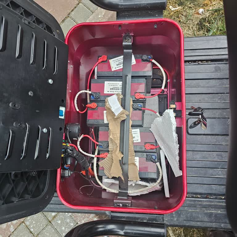 Motolux F11'te 32A Akü İddiası Yanlış, Gerçekte 20A Ve 40A