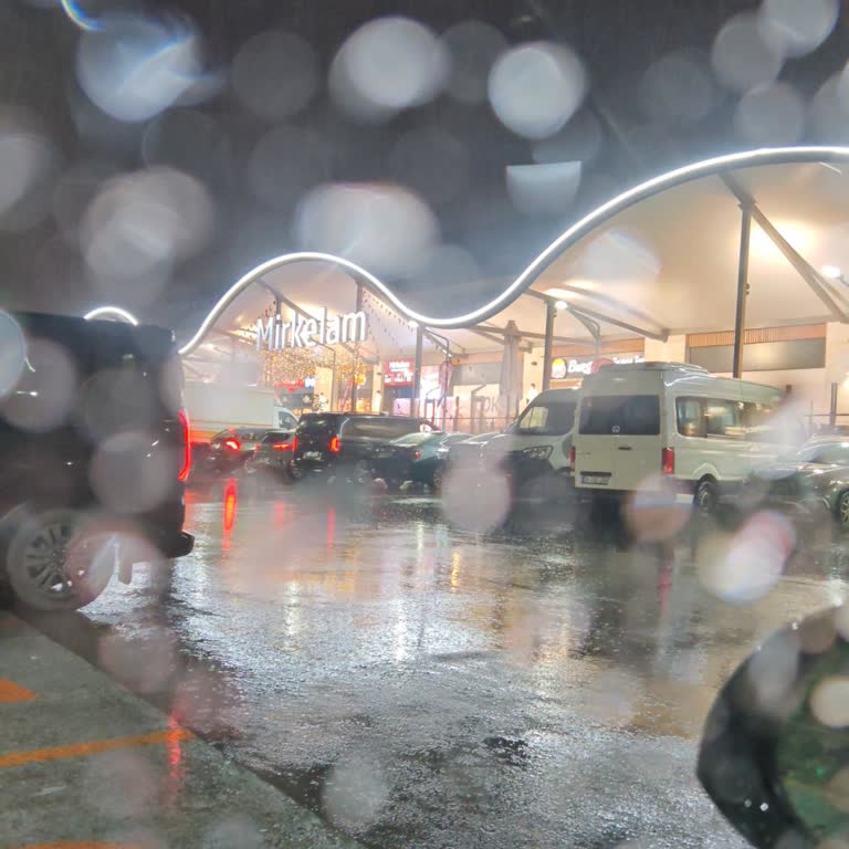 Yağmur Altında Açık Şarj İstasyonları Güvenlik Ve Konfor Sorunu