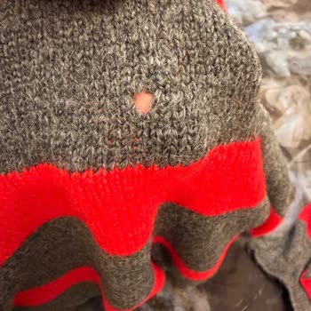 Elif Teke Butik'ten Gelen Defolu Kazak İçin İade Talebi