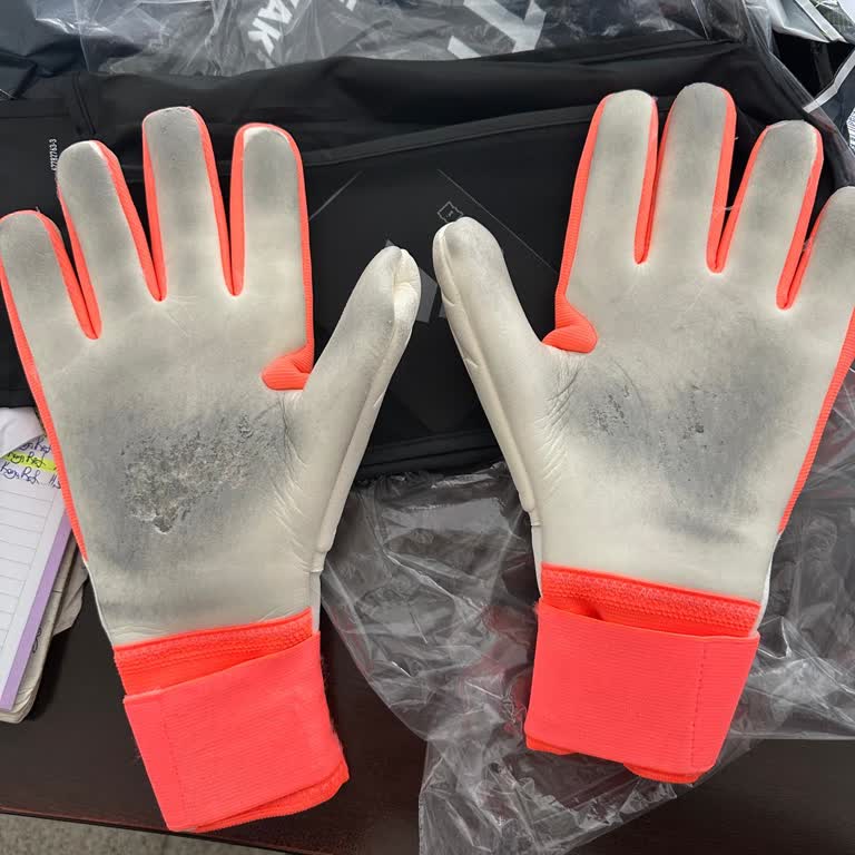 Kullanılmış Kaleci Eldiveni Gönderildi: İade Ve Kontrol Talebi