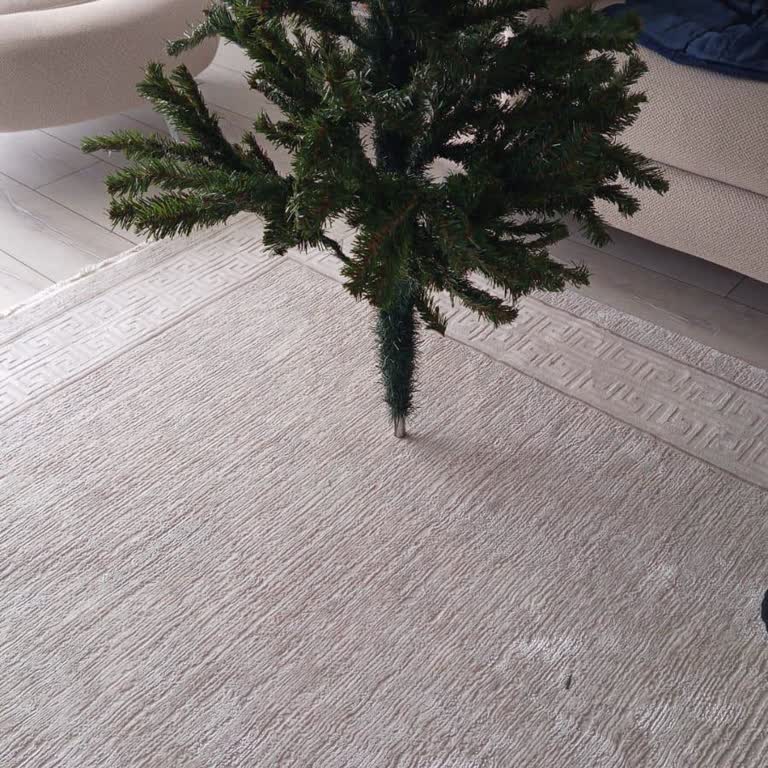 Trendyol’da Buluttabul’dan Gelen Eksik Ayaklı Yılbaşı Ağacı Çocukların Hayal Kırıklığına Sebep Oldu