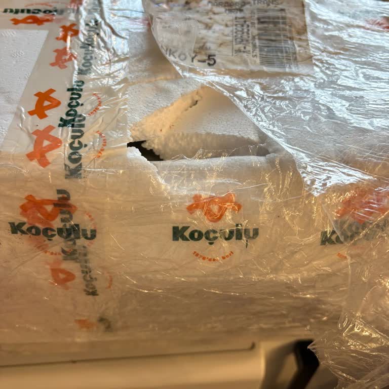 Koçulu Peynir Siparişi Gecikti Ve Çamurlu Teslim Edildi