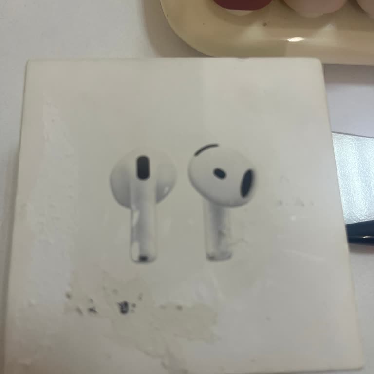 AirPods 4 Orijinal Kutusunun Hasarı Ve Değişim Talebi