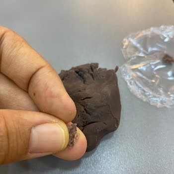 Burger King Çocuk Menüsündeki Oyun Hamurunda Cam Parçaları Bulundu