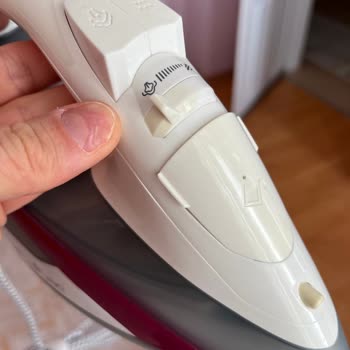 Kampanya Hediyesi Ütüsü Kullanılmış Görünüyor Ve Değişim İstiyorum