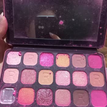 Trendyol Revolution Far Paleti Kırık Ve Toz Dolu, Paketsiz Kötü Paketleme