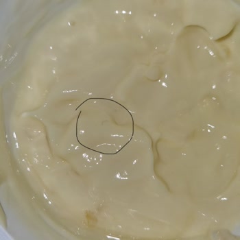 Kapalı Pakette Tüy: Ananaslı Yoğurtta Sağlık Riski