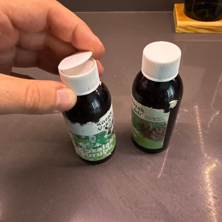 Kırık Kapak Ve Bozuk Tadıyla Kozak Şurubu